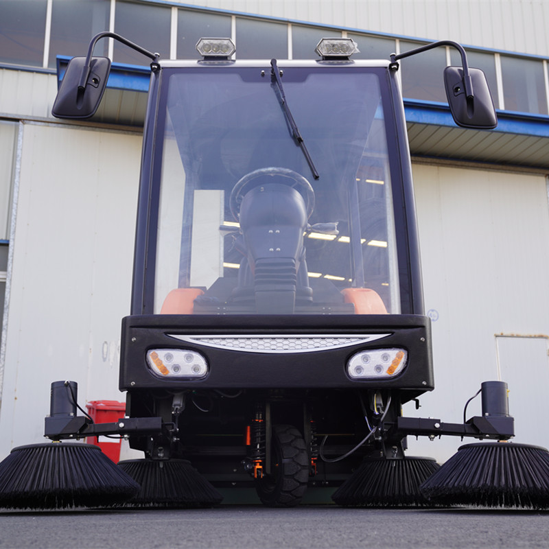 榮事達(dá)電動(dòng)掃地機(jī)提高車(chē)間清潔效率 榮事達(dá)電動(dòng)掃地機(jī)提高車(chē)間清潔效率.jpg